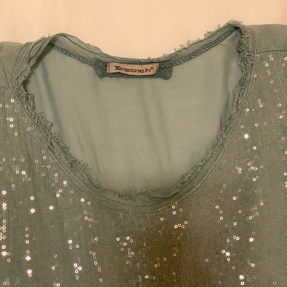 Loose Italian sequin light blue top - Picture 2 of 5